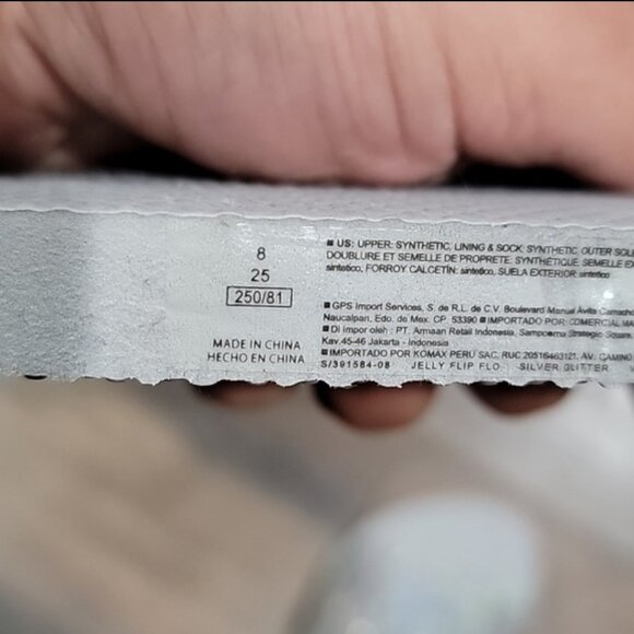 Old Navy Sandals - Picture 4 of 4